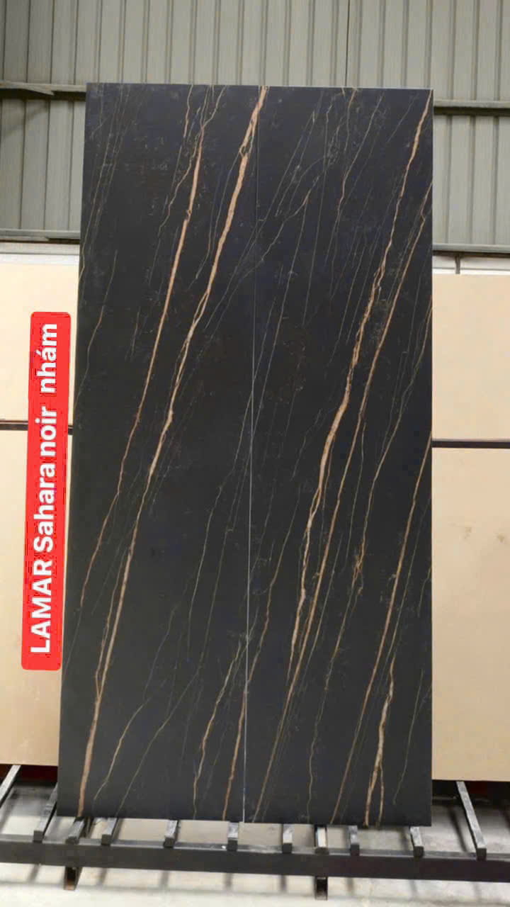 Đá Nhân Tạo Sahara Noir Nhám